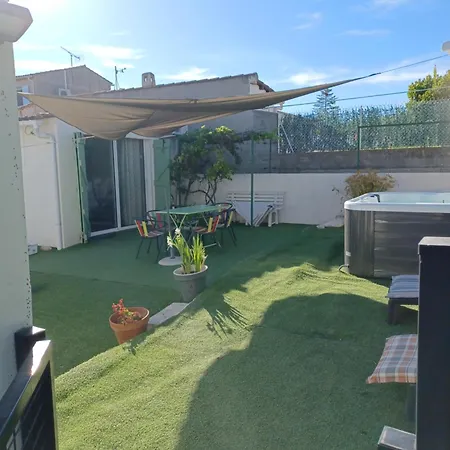 Holiday home Option Jacouzzi A La